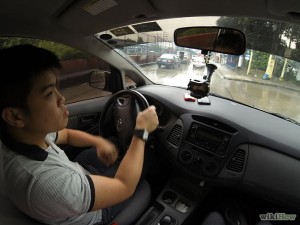 670px-Adjust-to-Driving-a-Car-on-the-Right-Side-of-the-Road-Step-5